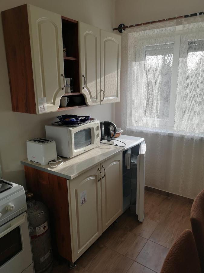 Babarczi Ueduelohaz Apartment Kiskunmajsa Exterior foto